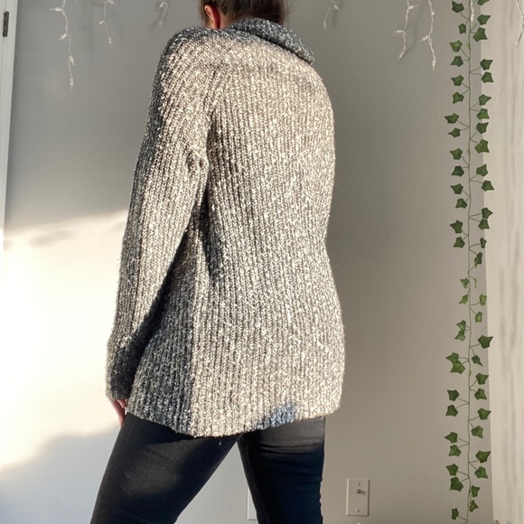 GARAGE Oversized Grey Knit Sweater Turtleneck - Picture 4 of 7